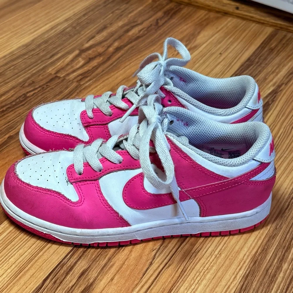 Kids Pink and White Nike Dunks, 2Y
